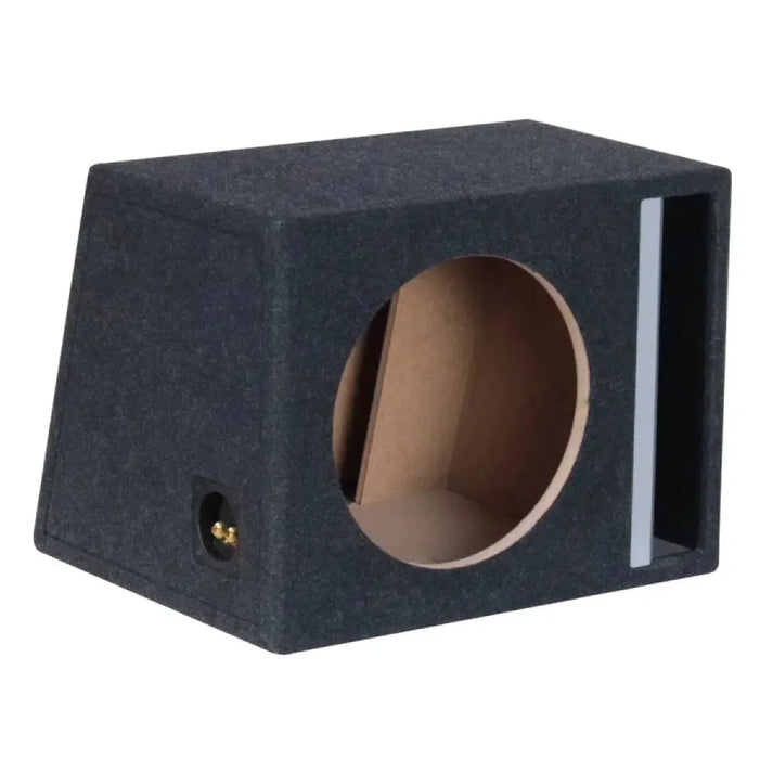 El Masori B1250S es un recinto negro para subwoofer de 12, MDF de 18 mm, alfombrado, con recorte redondo, puerto rectangular frontal y copa terminal lateral.