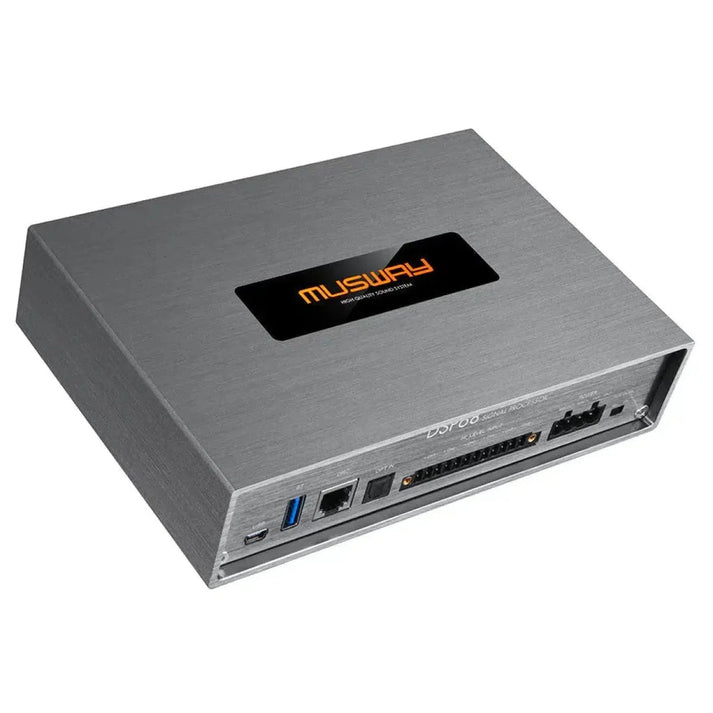 Der Musway DSP68 ist ein rechteckiges Audiogerät mit gebürsteter Metalloberfläche, Logo auf der Oberseite, 8-Kanal-DSP und PC/App-Steuerungsanschlüssen auf der Vorderseite.