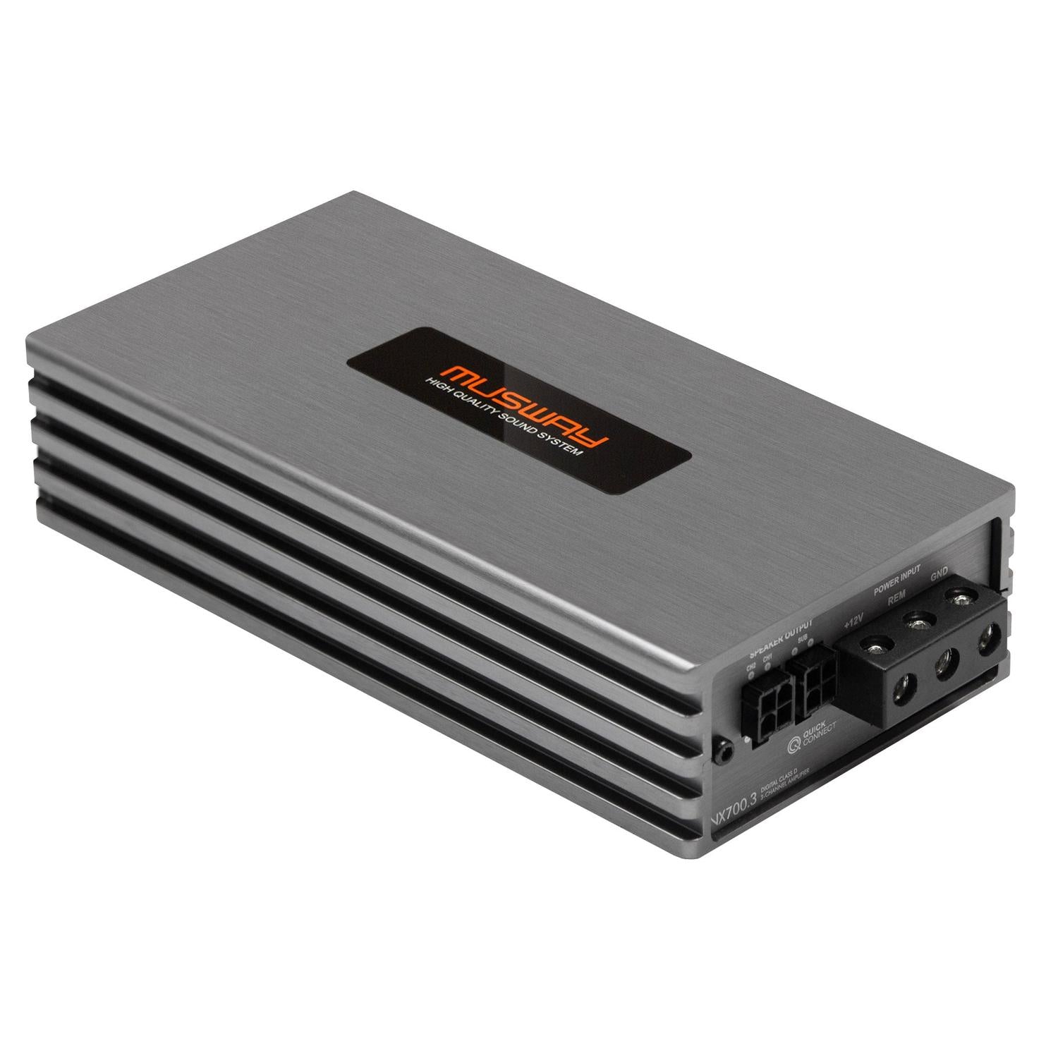 Le Musway NX700.3 est un amplificateur 3 canaux de couleur argentée rehaussé de touches noires, doté de nombreuses connexions et de la technologie « Interference Free Technology » pour une qualité sonore exceptionnelle.