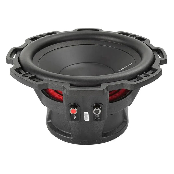 El Rockford Fosgate Punch P1S2-10/P1S4-10 es un subwoofer negro de 10 con detalles en rojo, cono redondo, terminales laterales y entrega 250W RMS.