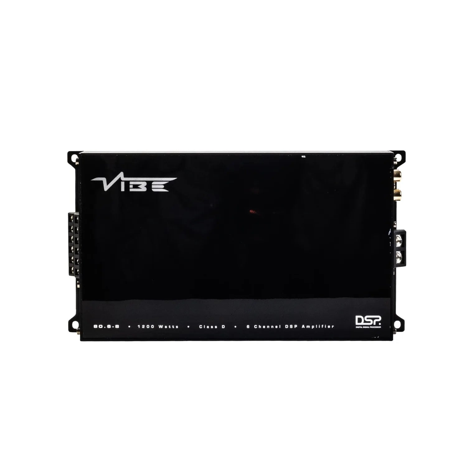 Il Vibe Audio Powerbox 80.6-8DSP V5 è un amplificatore DSP di classe D a 6 canali di colore nero con marchio in argento, I/O laterali, pannello di controllo e streaming musicale Bluetooth.