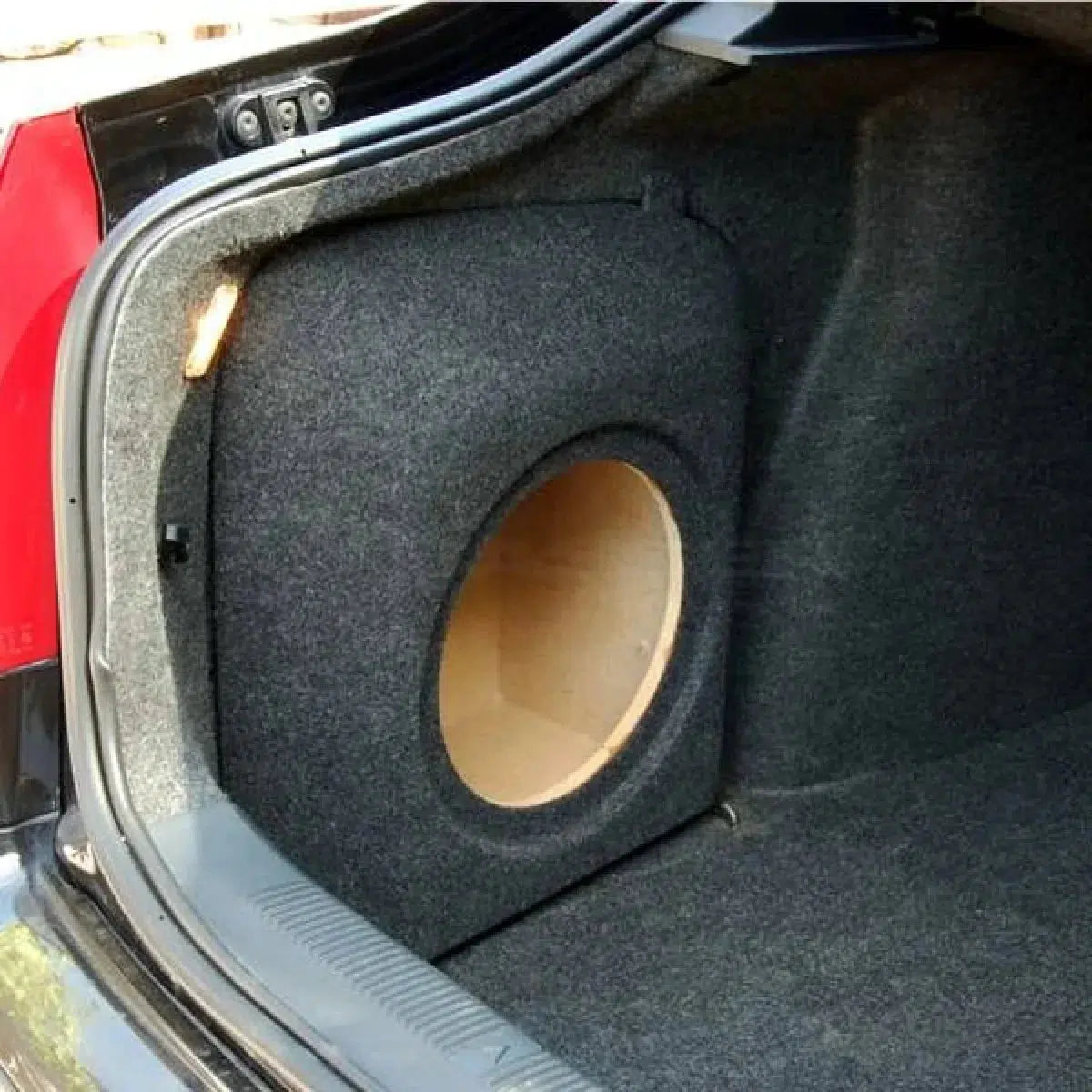 Masori-G10-15 Skoda Octavia 2-Skoda-Subwoofer-Enclosure-Masori.de