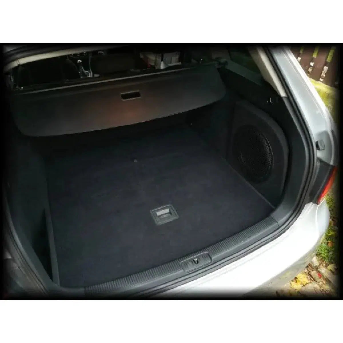 Masori-G10-15 VW Golf 5/6 Station Wagon-VW-Subwoofer-Enclosure-Masori.de