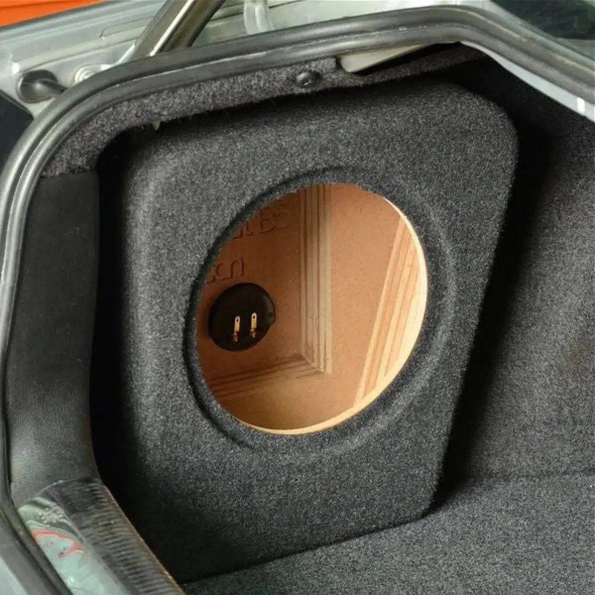 Masori-G10-15 VW Passat B5 Sedan-VW-Subwoofer-Enclosure-Masori.de