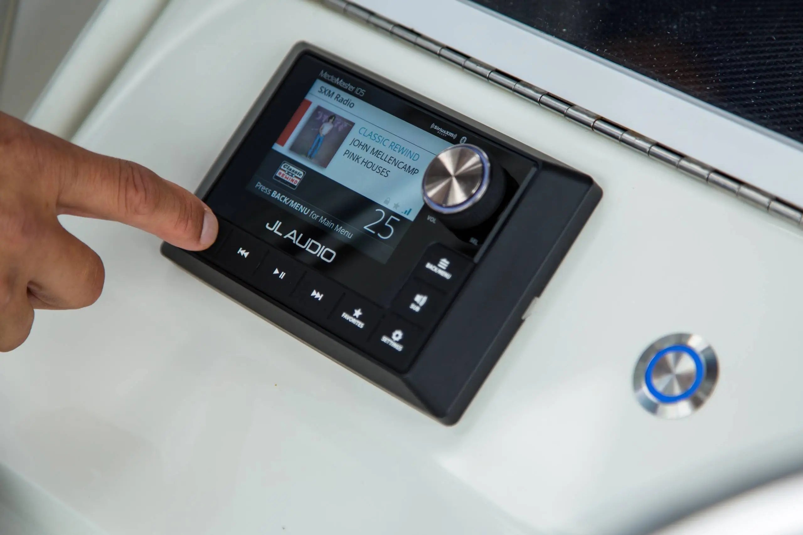 Audio Blog - Tipps & Tricks zu Carhifi, Heimkino, Marine- und Caravan Hifi-Navigationsgeräte und Audio: So integrieren Sie Marine-Hifi.-Masori.de