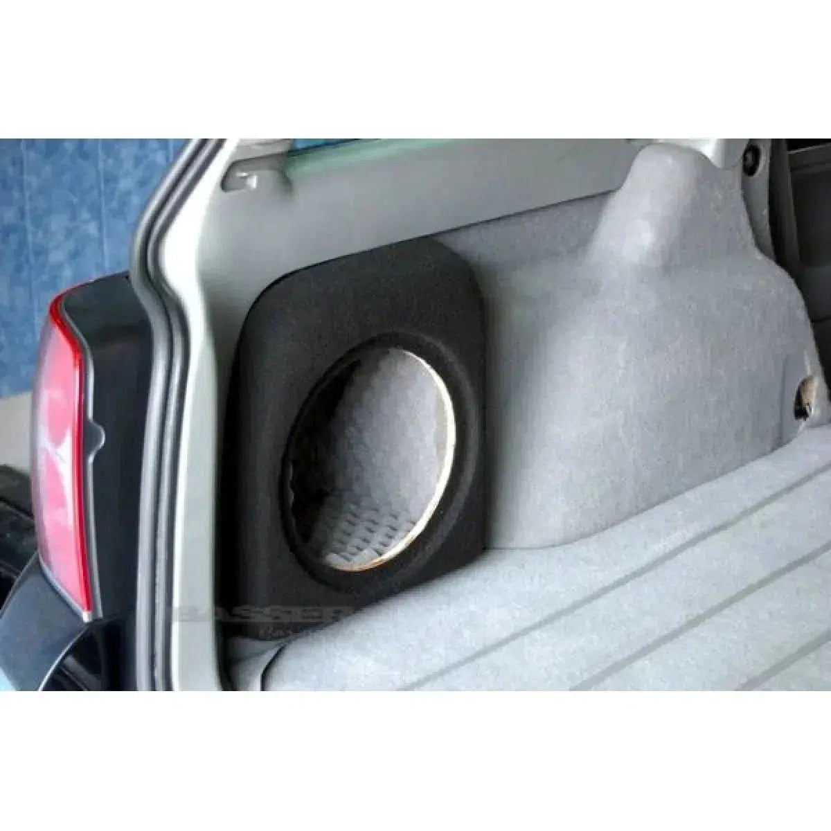 Masori-G10-15 VW Passat B5 Estate-VW-Subwoofer-Enclosure-Masori.de