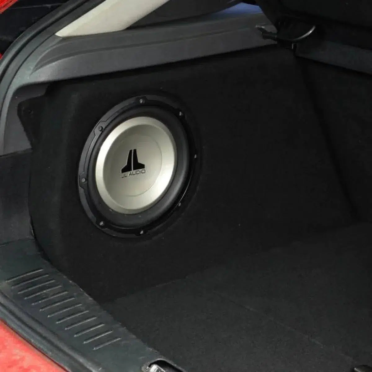 Masori-G10-17 Ford Focus Mk2-Ford-Subwoofer-Enclosure-Masori.de