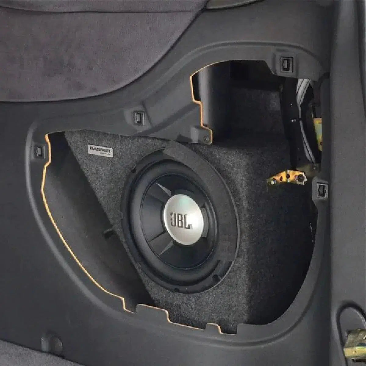 Masori-G8-8 VW Sharan 1-VW-Subwoofer-Enclosure-Masori.de