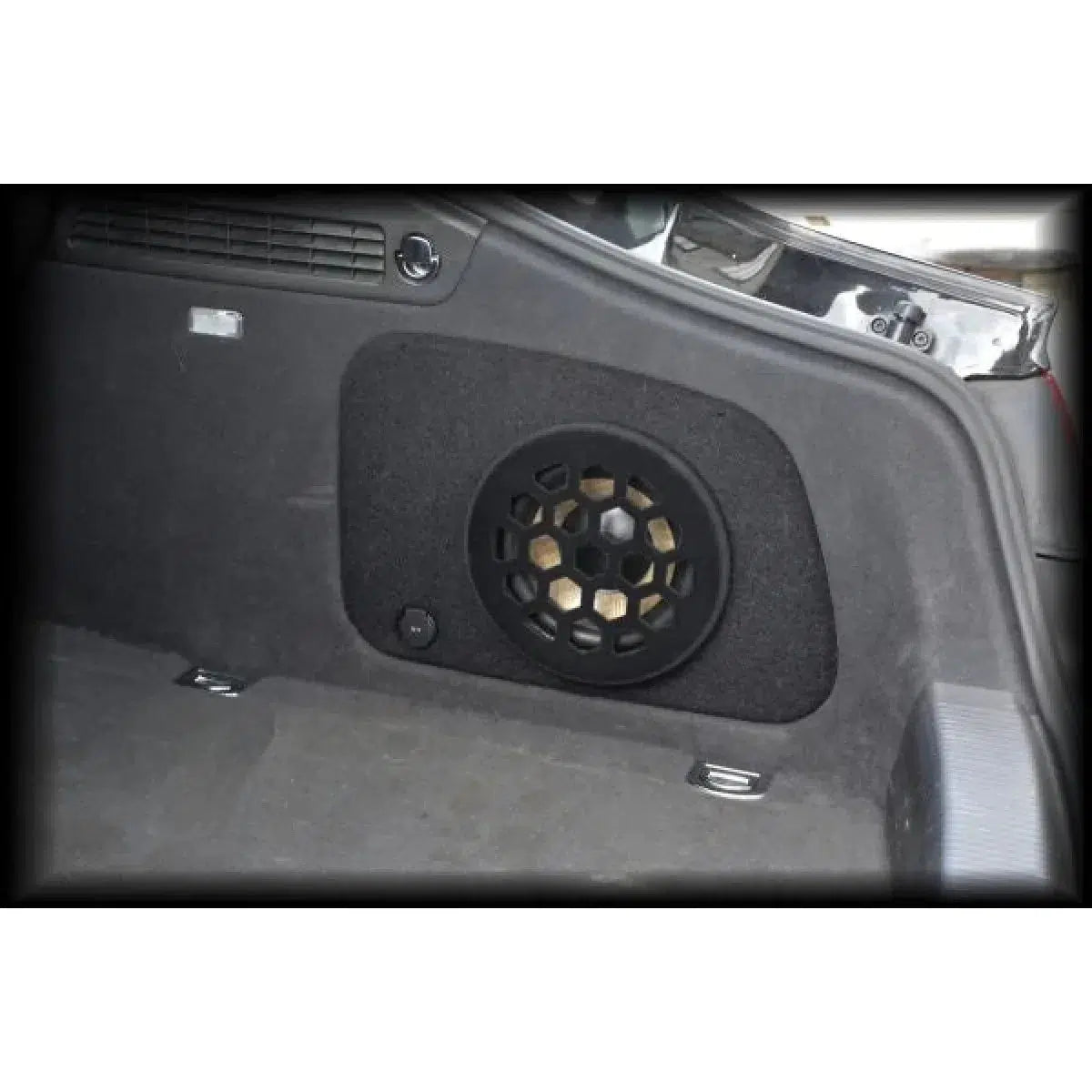 Masori-G8-6 Audi A5 (8T) Sportback 1-Boîtier subwoofer Audi-Masori.fr